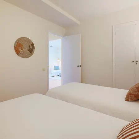 Seafront Views In Apartamento *